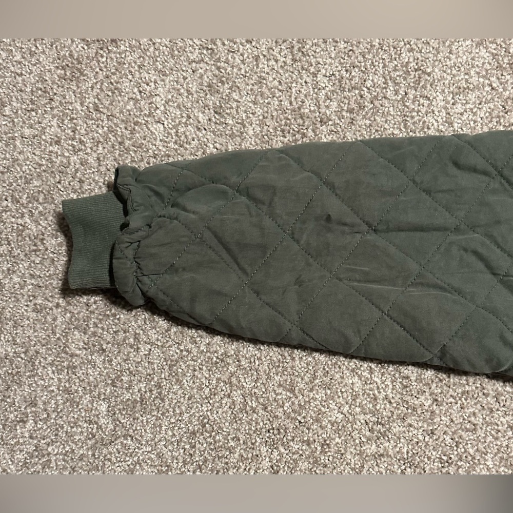Forever 21 Quilted Green Bomber Jacket - Picture 3 of 5